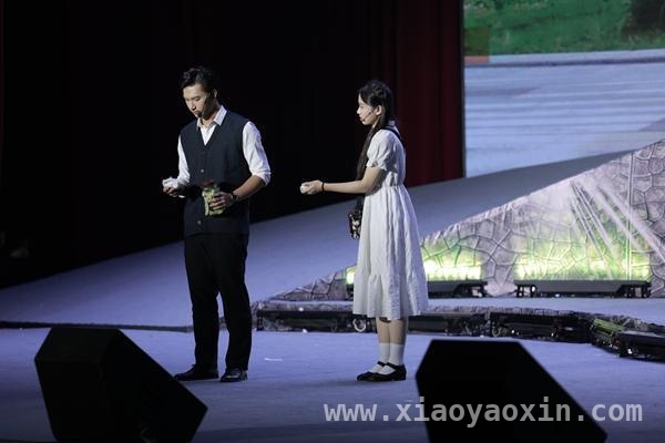 话剧〈娟子〉：跨越时空，感受徐秀娟的信仰与担当，从〈娟子〉话剧，探寻青年的信仰与成长之路