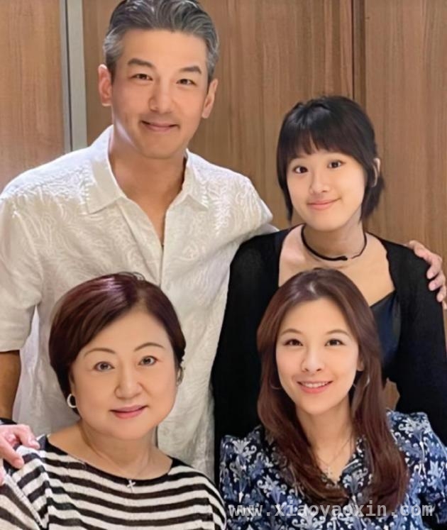 梧桐妹游艇欢乐庆生，诠释不一样的星二代生活，19岁梧桐妹庆生画面曝光，似李嫣般个性十足