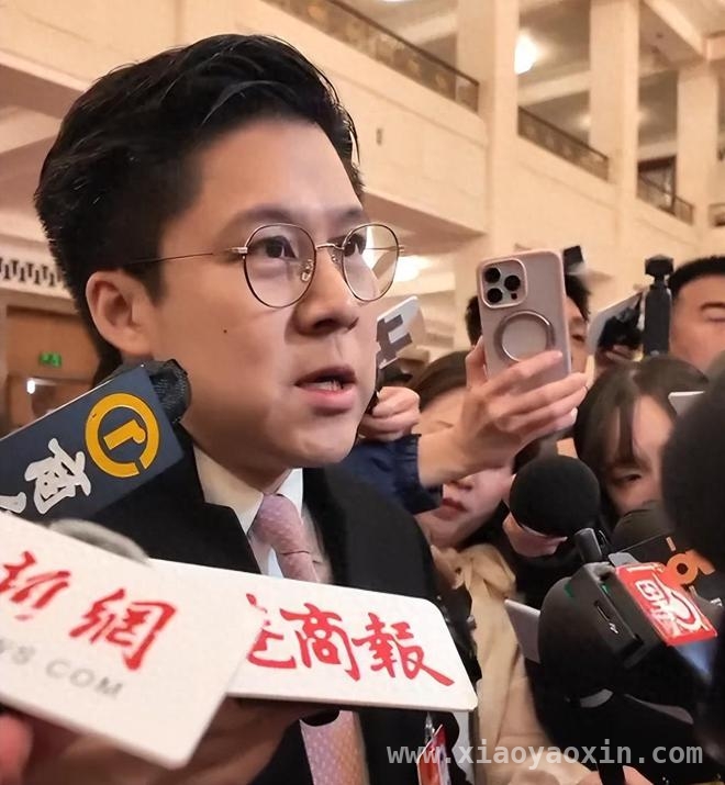 霍家权力密码：吕燕妮的36年隐忍传奇