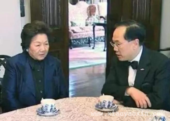 霍家权力密码：吕燕妮的36年隐忍传奇