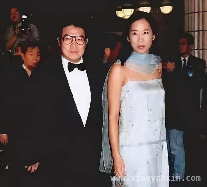 霍家权力密码：吕燕妮的36年隐忍传奇