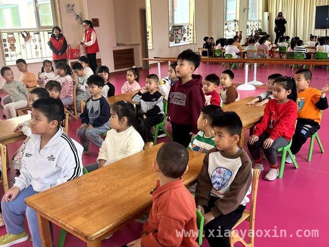 安图经山社区开展“光盘行动”宣传，幼儿争做节约小标兵