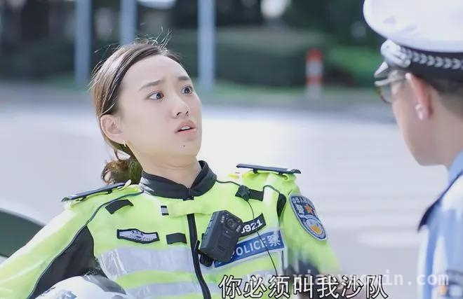 星二代大起底：光环下的挣扎与突围，星二代风云：实力与资源的较量，谁主沉浮？