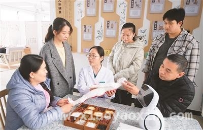 中医药护佑，让女性各时期健康无忧 解锁中医药密码，守护女性各阶段健康