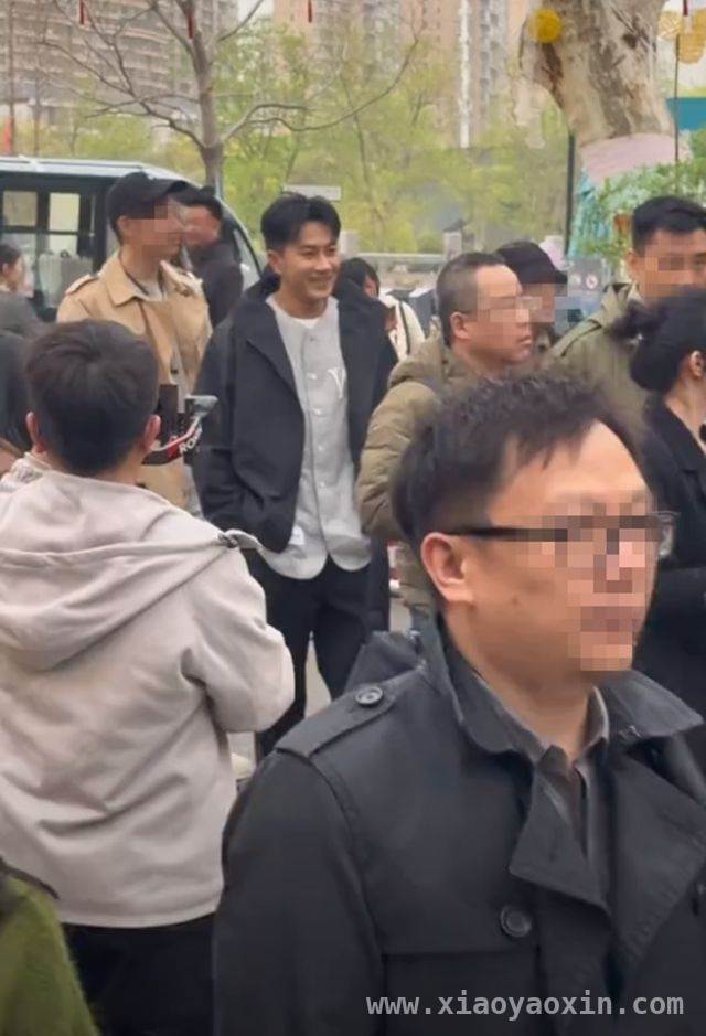 51岁刘恺威淮安演话剧，状态好到让人惊掉下巴！