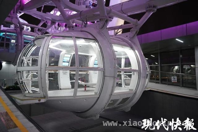 金鸡湖畔，“苏州之眼”摩天轮与双体游船点亮苏州文旅之光 “苏州之眼”摩天轮落成，双体游船首航，苏州文旅再升级！