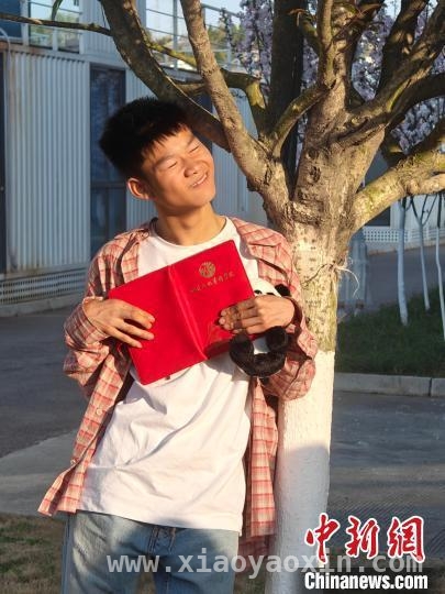 28次投篮，达州脑瘫男孩在大学收获温暖与力量，脑瘫少年大学圆梦，28次投篮点燃希望之光