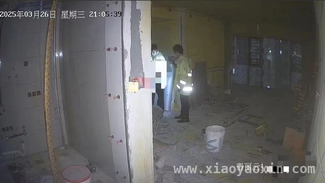 保安失德，在业主保温杯小便引众怒！