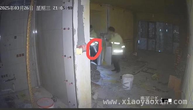 保安失德，在业主保温杯小便引众怒！