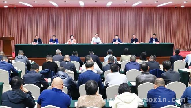 新都农村工作会亮点多，多领域项目签约推动乡村全面振兴