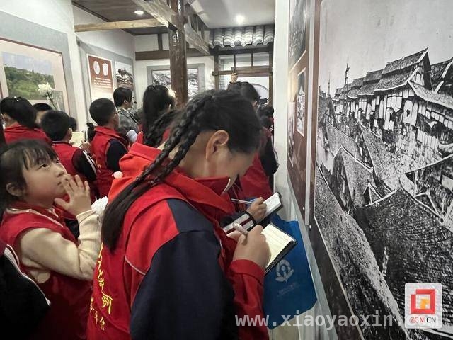 自贡融媒小记者参观邓萍故居，汲取革命力量，小记者探寻邓萍光辉一生，点燃爱国热情