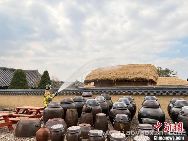 韩国庆尚道山火：历史最大规模，消防全力守护文化瑰宝