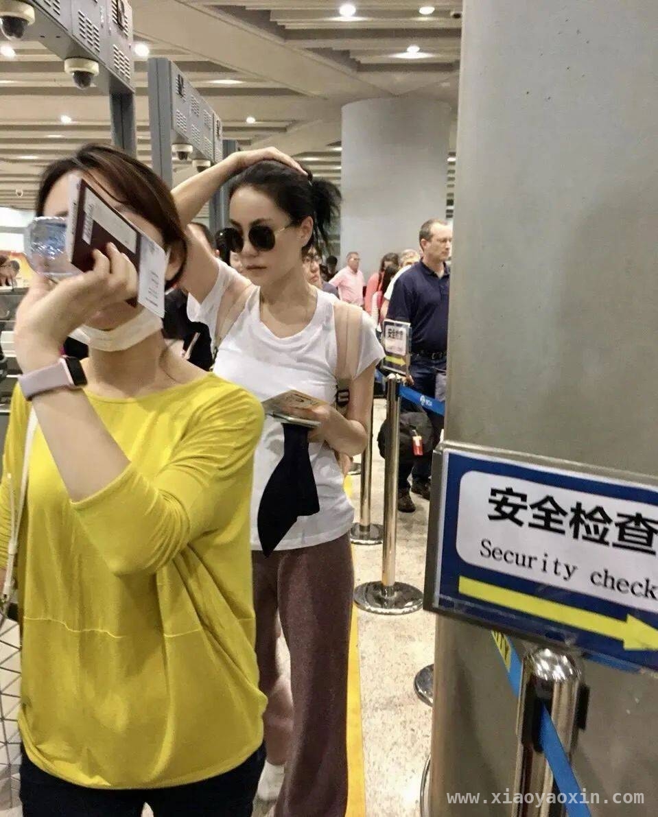 音乐天后王菲机场秀，独特韵味迷倒众人！