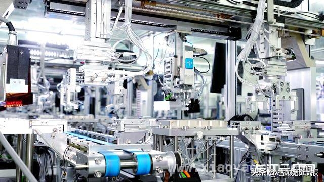 湖北产业焕新：新动能、新赛道、新基地全面崛起 聚焦湖北：高技术制造业增速领跑，产业发展驶入快车道