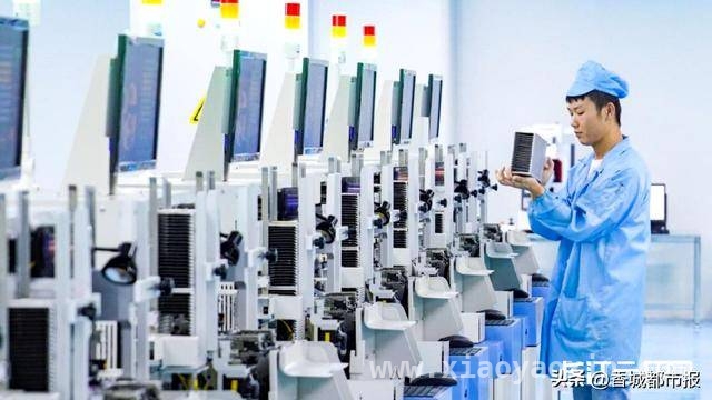 湖北产业焕新：新动能、新赛道、新基地全面崛起 聚焦湖北：高技术制造业增速领跑，产业发展驶入快车道