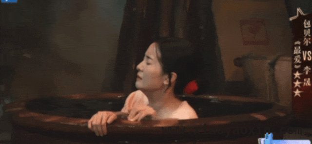 回忆杀来袭！李晟凭情怀在浪姐舞台绽放光芒，李晟浪姐首秀：镜头虽少，热度却断层第一！