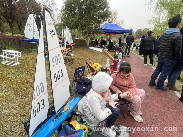 上海航海模型赛：助力青少年科技体育成长
