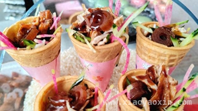 舌尖狂欢！环同济第10届社区美食节嗨翻周末 环同济美食节：多国风味碰撞，居民家门口的美食盛宴
