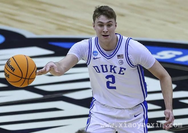 NBA总裁见证，杜克大学凭团队攻势挺进全国四强 NCAA疯狂三月：弗拉格助力杜克大学淘汰劲旅进四强