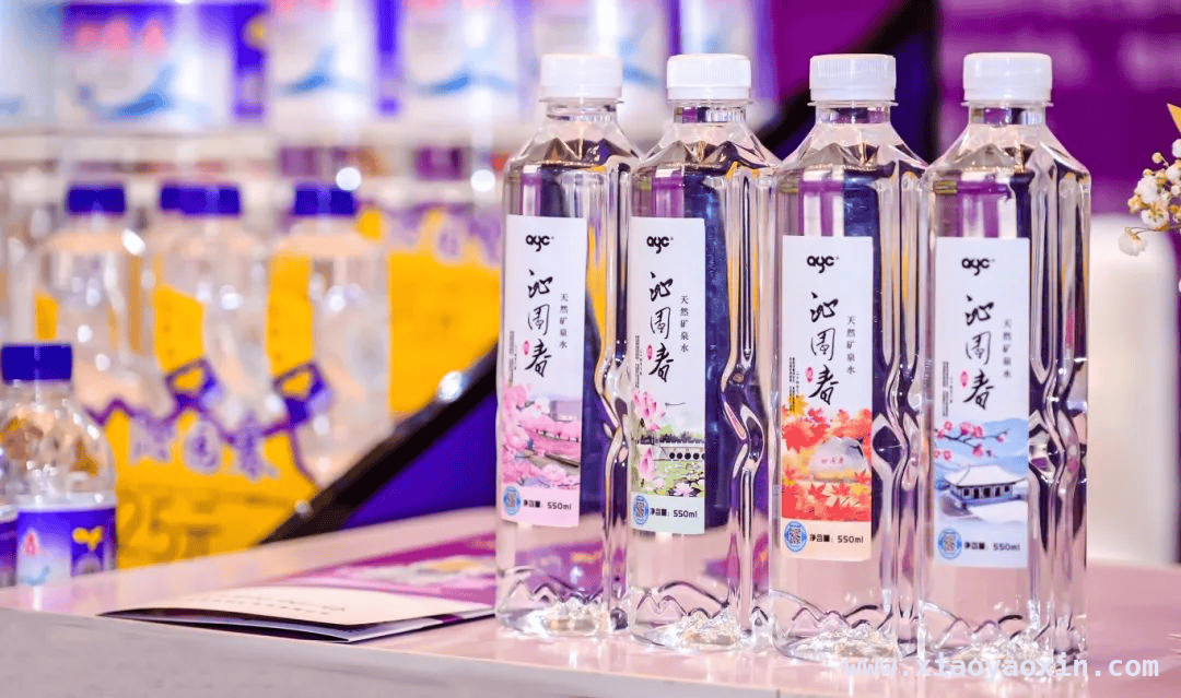 糖酒会上的新星：沁园春矿泉水魅力绽放，第112届糖酒会：沁园春矿泉水惊艳亮相引关注