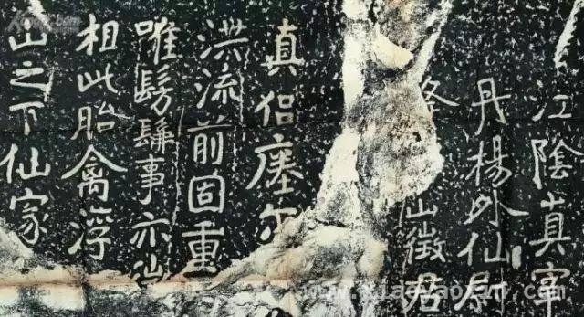 镇江焦山瘗鹤铭：一段被时光尘封的书法故事，揭秘瘗鹤铭：书法大家眼中的传世之作