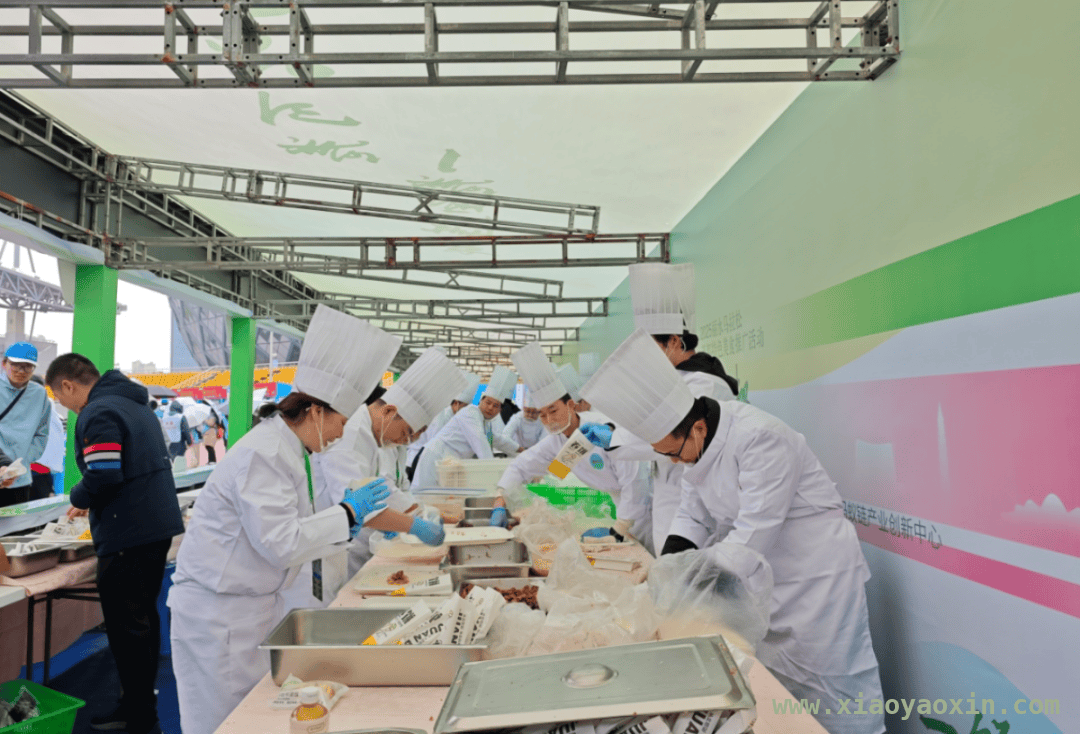 莲都卷饼飘香马拉松赛场，凝聚厨师公益匠心与跑者期待，丽水马拉松：一场美食与运动交织，莲都卷饼慰藉跑者乡愁