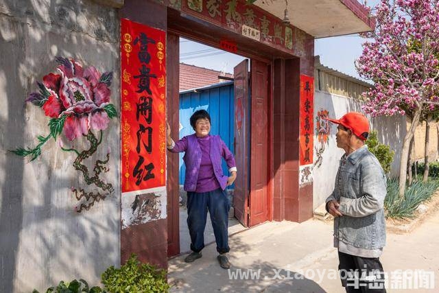 64岁村民刘立忠：用墙绘与爱装点乡村，从困难户到乡村墙绘达人，刘立忠的温暖蜕变