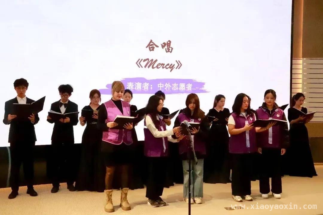 侵华日军南京大屠杀遇难同胞纪念馆：紫金草志愿者表彰授牌盛事