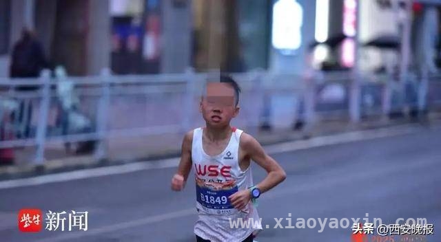 “12岁男孩跑半马”风波：成绩、规则与健康的考量 12岁男孩挑战半马，是奇迹还是违规之举？