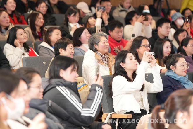 田沁鑫、辛柏青等齐聚，在成都诉说苏轼的故事，纸鸢书院读书分享会：共话苏轼家国情怀