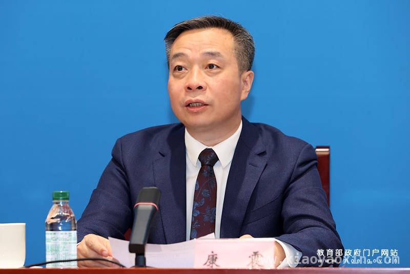 从语料库到智慧教育，北师大引领教育数字化变革，北师大三大举措：用大语言模型重塑教育新生态
