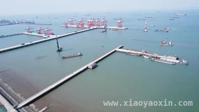 上海港罗泾二期改造工程开工，为国际航运中心添砖加瓦 罗泾港区集装箱码头二期建设全面启动，引领上海港转型发展