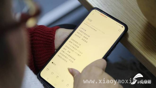 轮椅诗人李麦冬：葫芦烙画与诗歌里的生活华章，从轮椅女孩到生活强者：李麦冬的逐梦之旅