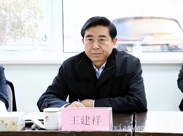 山东纪委监委通报：曾共事的青岛两官员涉嫌违纪违法，同日被查！青岛原副市长与政协原常委仕途轨迹曝光
