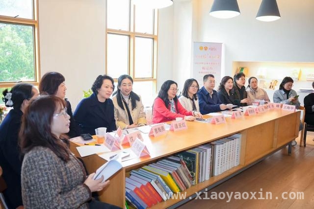 玫瑰花苑联谊：教育与多元行业青年的爱情之约