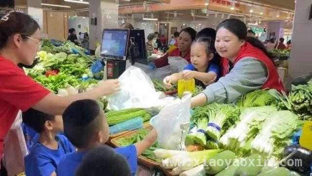 徐汇菜场：从“菜篮子”到社区治理的暖心蝶变 徐汇康健街道菜场：女性摊主撑起社区温情天地