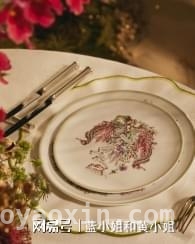 探寻DIOR MAISON铃兰与假日系列的诗意与梦幻