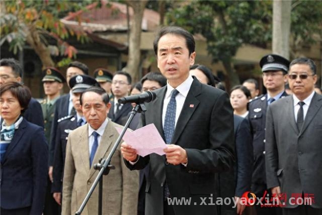 清明前夕：中国驻越大使率团祭扫河内烈士陵园，缅怀援越英烈，2025 清明，中国驻越大使等祭扫河内陵园，共缅援越英烈