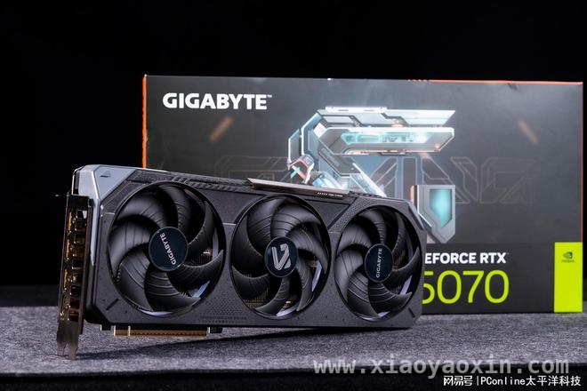 技嘉RTX 5070 GAMING OC 12G魔鹰显卡：赛博机甲美学与卓越性能的融合，技嘉RTX 5070魔鹰显卡：远超上代，性能飙升！