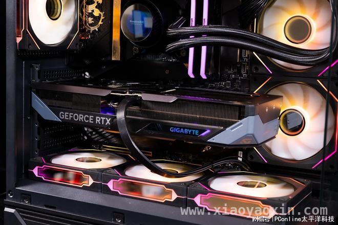 技嘉RTX 5070 GAMING OC 12G魔鹰显卡：赛博机甲美学与卓越性能的融合，技嘉RTX 5070魔鹰显卡：远超上代，性能飙升！