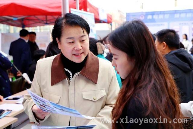滨州市医疗卫生“一站式”校园招聘首站火爆举行