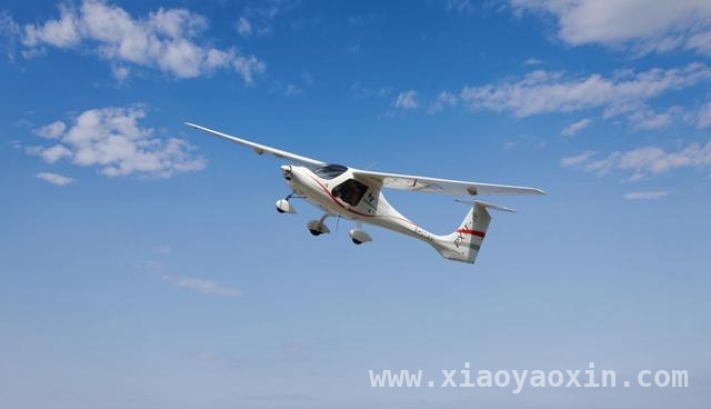 零重力飞机工业交付锐翔RX1E - A，合肥低空经济添新动力，锐翔RX1E - A交付，零重力飞机工业引领合肥低空经济腾飞