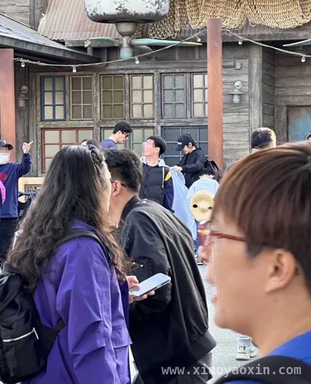 秋瓷炫于晓光带娃逛环球，接地气生活引关注