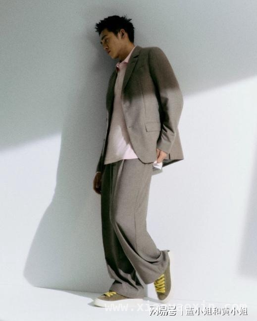 探索迪奥2025春季男装，多元灵感与经典传承的完美碰撞，迪奥2025春季男装系列来袭，于适刘宪华精彩演绎时尚魅力