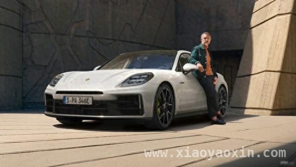 汤靖试驾保时捷Panamera 4 E – Hybrid，亮点与槽点齐飞！，理想汤靖评保时捷：外观惊艳，内饰与价格却令人纠结？