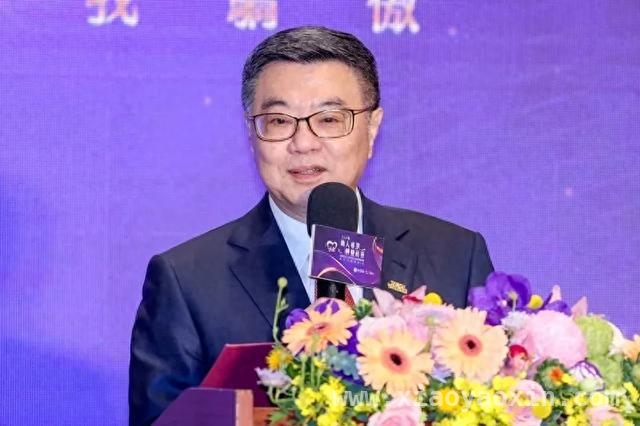 32%关税下，台当局能否“睡醒”应对危机？ 32%关税重击台湾，台当局“沉睡”引质疑！