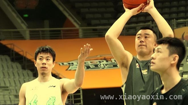 CBA球衣销量榜揭秘：辽篮与赵继伟双登顶，球迷支持大不同！ 从球衣销量看CBA格局：辽篮独领风骚，球迷支持差异尽显