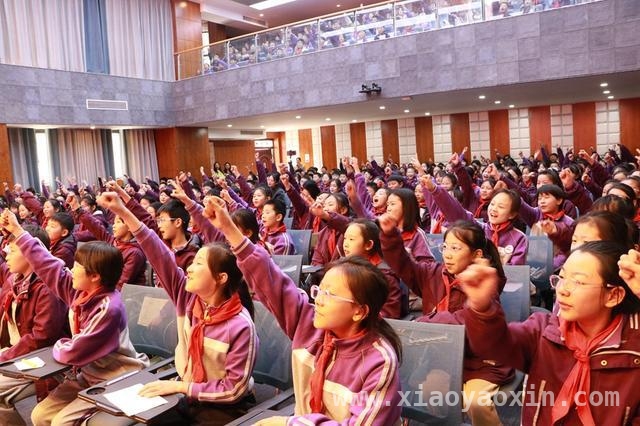 科技与思政碰撞，建设路小学为少年成长赋能 “童心向党 科创未来”：建设路小学思政科技融合讲座启新篇