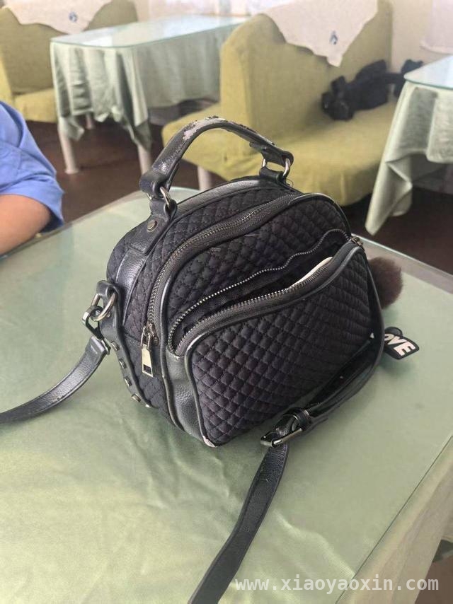 列车长拾金不昧，帮旅客找回贵重黄金首饰，黄金首饰遗落火车，铁路部门高效助归