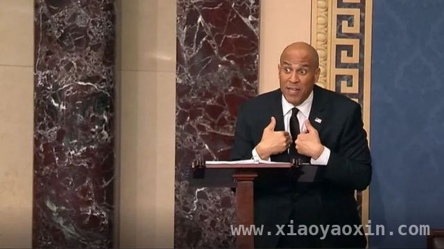 布克25小时演讲震撼参议院，网友调侃特朗普罪行难吐完 美参议院现“持久战”：布克25小时演讲打破纪录抗议特朗普举措